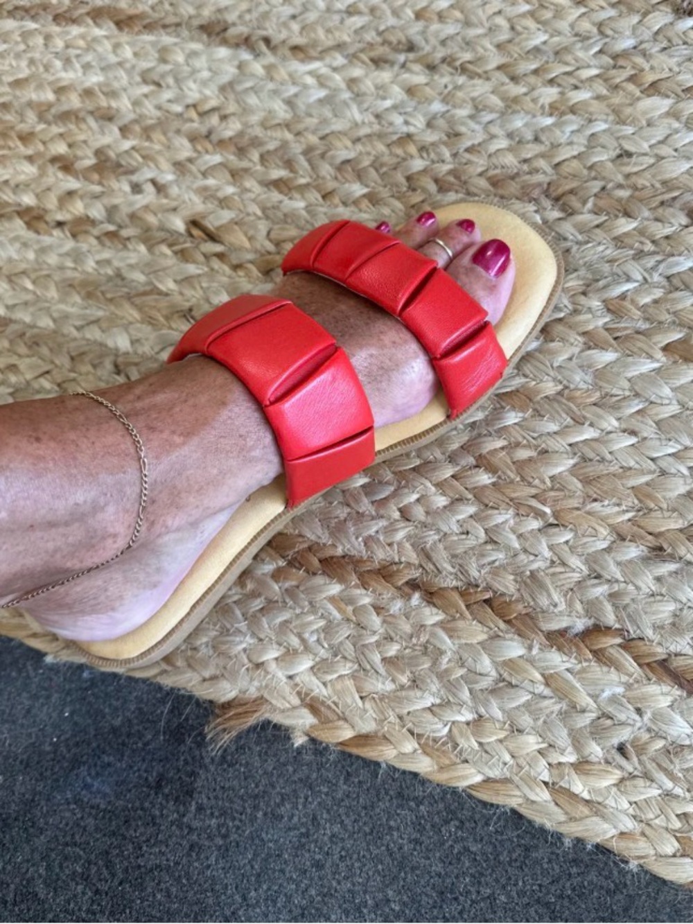 Zuri Cherry Orange Padded Slide Sandals – Comfortable Summer Slides US 10 NWOT